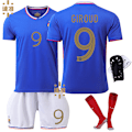Pikkukuva 4 / 4: Ranskan jalkapallopaidat vuoden 2024 EM-kisoihin - Kotijoukkueen pelipaidat numerolla 10 Mbappe, 7 Griezmann, 9 Giroud ja 11 Bale No. 11 L code
