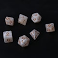 Miniatyrbild 4 av 4: 7x Svart Sidig Tärning D4 D6 D8 D10 D12 D20 RPG Poly Spel Set White