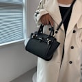 Miniatyrbild 2 av 5: Snygg svart crossbody-väska för kvinnor, perfekt för höstens mångsidighet Black