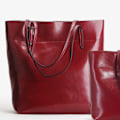 Pikkukuva 3 / 6: Viininpunainen Vahattu Nahkainen Suuri Käsilaukku Tyylissä ja Monipuolisuudessa 30x15x36cm Vertical wine red About 30*15*36cm