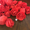 Miniatyrbilde 5 av 11: 50/100/200/500 stk. 3 cm Skumrose for Bjørn Kunstige Blomster DIY Gaveeske Bryllup Dekorativ Julehjem Dekor 20 Farger White 100