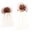 Miniatyrbillede 3 af 9: Kreativ Ny Efterår og Vinter Vild Pelskugle Varm Mor Baby Forældre-Barn Strikket Hue Khaki Adjustable