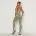 Pikkukuva 8 / 11: Eurooppalaiset ja amerikkalaiset neulotut saumattomat taitettavat persikkavartaloa korostavat joogahousut urheiluliivit jooga-asu 6205 bra and trousers set-Black M