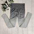 Pikkukuva 1 / 11: Joogasetti Rintaliivit ja Leggingsit Fitness-urheiluvaatesetti Naisille Lightgrey pants M