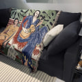 Miniatyrbilde 3 av 11: Uformelle tepper, teppedekorasjon, gitar, kvinne, Matisse-teppe, sofa, fritidsteppe, enkelt billedvev, sofateppe, pledd Cool kids never die 125X150cm