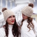 Pikkukuva 2 / 8: Uusi Twist Äiti-Lapsi Naisten Hattu Äiti ja Vauva Setti Neulehattu White Average size