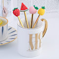 Pikkukuva 3 / 11: Hedelmähaarukka Söpö Lasten Astiasto Vesimeloni Lusikka Nukkekakku Jälkiruokahaarukka Ruostumaton Teräs Kahvilusikka Red Strawberry Golden Fork