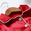 Miniatyrbild 4 av 5: Matchande Julpyjamas Familj Pyjamas Satin Enfärgad Matchande Jul Sovkläder Red Father M