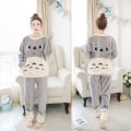 Miniatyrbillede 2 af 5: Efterår Vinter Varm Flanel Dame Pyjamas Sæt Tyk Koral Fløjl Langærmet Sødt Nattøj Sæt Tyndt Flanel Pyjamassæt Grey L