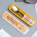 Miniatyrbillede 4 af 7: Kreativ Stil Børne Keramisk Rustfrit Stål Bestiksæt Tegneserie Spisepinde Ske Gaffel Bærbart Bestik Tre-Delt Sæt Bunny three-piece set