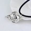 Miniatyrbild 3 av 3: Bellatrix Lestrange Raven Bird Skull Pendant Halsband
