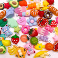Miniatyrbilde 3 av 5: 10/20 stk. Fargerike Resin-charms med dyre- og fruktserieimitasjon for DIY smykkelagingstilbehør Randomly mix 20pcs