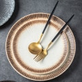 Miniatyrbillede 4 af 5: Tallerken i japansk stil, keramisk tallerken, stribet western tallerken, bøf tallerken, pasta tallerken, husholdnings frugtsalat tallerken, safirblå, 8 tommer (20*20*2CM),