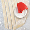 Miniatyrbild 2 av 5: Bakverk Wheel Cutter, Vacker Lattice Paj Crust eller Ravioli Deg