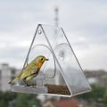 Miniatyrbillede 3 af 5: Klar akryl vinduesfuglefoder med sugekopper, glidende frø