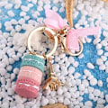 Miniatyrbillede 2 af 3: Farverig sød Macaron nøglering Eiffeltårnet Macaron Charm håndtaske