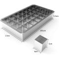 Miniatyrbilde 5 av 5: Rektangulært bakebrett / kakeform og 12 flyttbare firkantede blokker