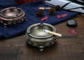 Miniatyrbilde 3 av 3: Askebeger Vintage Bronse Askebeger