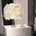 Miniatyrbillede 2 af 5: Fjerlampe Hvid Sengebordslampe Fjer Lampskærm Bord