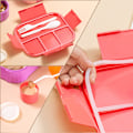 Miniatyrbild 2 av 5: Matlåda för Vuxna 1330ml Bento Box med 6 Fack, med Bestickset, Läcksäker Matlåda, Rosa