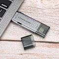 Pikkukuva 4 / 7: 2-in-1 TypeC -muistikortinlukija pöytätietokoneille ja tableteille, monitoiminen USB3.0-liitäntä
