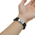 Pikkukuva 4 / 7: Metallista ja nahasta valmistettu kaksoissoljilla kudottu ranneke Fitbit Alta/ Alta HR -kellolle, musta-L