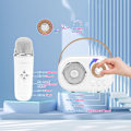 Miniatyrbild 4 av 5: Vit minikaraokemaskin för barn, bärbar Bluetooth-högtalare med 2 trådlösa mikrofoner, retrohögtalarset stereoljud förbättrat