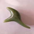 Pikkukuva 2 / 5: Gua Sha -kasvohoitotuote, luonnollinen jadekivi Gua Sha -levy SPA-akupunktioterapiaan, liipaisupistehoitoon, Gua Sha -raaputus- ja hierontatyökalu (ruskea)