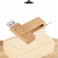 Miniatyrbillede 5 af 7: Træ roterende flashdrev opbevaring USB 2.0 U Disk Memory Stick (16G)