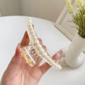 Miniatyrbilde 4 av 5: 6 stk perleklips for hår - Kirsebærperle - Transparent trapesformet kjededesign - Perleklips for daglig fest