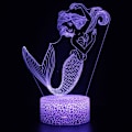 Miniatyrbillede 1 af 5: 3D Illusion Lampe Havfrue Stemningslys 7 Farveskiftende Akryl LED Natlys USB Kabler Soveværelse Skrivebord Dekoration
