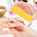Miniatyrbillede 3 af 6: Professionel Kollektion Ultra Gold Poleringsblok, 240 Korn, Firesidet Manicure & Pedicure Neglebuffer, 9,5 cm L x 2,5 cm B x 2,5 cm H, 20 stk.