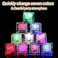 Miniatyrbilde 4 av 5: Lysende LED-iskuber (12)