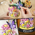 Miniatyrbild 2 av 4: XJ-Blomsterbukett Byggset för Vuxna, Djur Blommor 582 Bitar Botanisk Samling Mini Byggklossar Set, Alla Hjärtans Dag Present till Hennes Mamma (Fjäril)