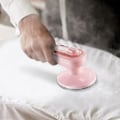 Miniatyrbillede 3 af 4: Håndholdt Elektrisk Strygejern EU Stik Mini Tøjdamper Tørt Tøj Strygemaskine Pink