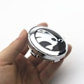Pikkukuva 3 / 4: 4 kpl 60mm auton pyörännavan tarrat vanteen keskikorkki tarra Skoda Octavia 2 3 Rapid Kodiaq A B Kamiq