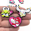 Pikkukuva 5 / 5: 20 kpl Sanrio-kenkäkoristetta Croc-tukkojen koristeluun, sandaalien lisävarusteet