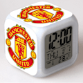 Miniatyrbild 4 av 5: Fotbollsliga Färgglad Väckarklocka, LED Digital Färgväxlande Kvadratisk Väckarklocka, Kreativ Väckarklocka Giveaway Present (form N)