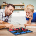 Pikkukuva 7 / 8: Risti- ja nollapeli lapsille, sisätiloissa pelattava Tic-tac-toe Noughts