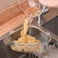 Miniatyrbillede 4 af 7: Vasksi, trekantet rustfrit stål si til vask, til madsigte i vasken