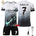 Miniatyrbild 1 av 5: 24/25 Fotbollsset för Barn Träningsset Fotbollsset för Pojkar, Real Madrid NR.7 RONALDO Fotbollslag Tröja Träningsset Tröjor Shorts a 24