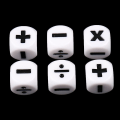 Miniatyrbild 1 av 5: 6 st addition, subtraktion, multiplikation, division symbol tärningar operation rekvisita One Size