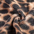 Miniatyrbillede 5 af 5: Leopard print tørklæde til kvinder - stort, langt tørklæde med dyreprint - blødt og varmt