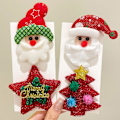 Miniatyrbilde 2 av 5: Søte Glitter Nyttår Jul Brosje Snømann Julenissen Juletre Stjerneformet Pin Kles Sjal Badge Antrekk Tilbehør D