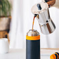 Miniatyrbild 5 av 6: Isolerad flaska för vätskor - BRA - Enjoy Efficient - 1000 ml - Rostfritt stål - Vit Naranja