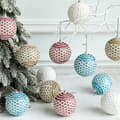Miniatyrbilde 2 av 3: Vintage julekuler med glitter til juletrepynt, sfæriske julekuler