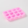 Miniatyrbild 2 av 3: (1st)Blomformad form 12 hål