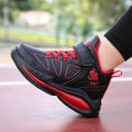 Miniatyrbild 4 av 5: Pojkar Flickor Basketskor Barn Sneakers Andas Sportskor 5088 BlackRed 37