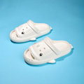 Miniatyrbild 5 av 5: Pojkar Flickor Strandtofflor Hajsandaler Utomhus Halkfria inomhusskor 3Bsy001 White 24-25