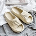 Miniatyrbild 2 av 5: Strandtofflor för män Modesandaler Utomhus Halkfria inomhusskor 3B2038 Beige 40-41